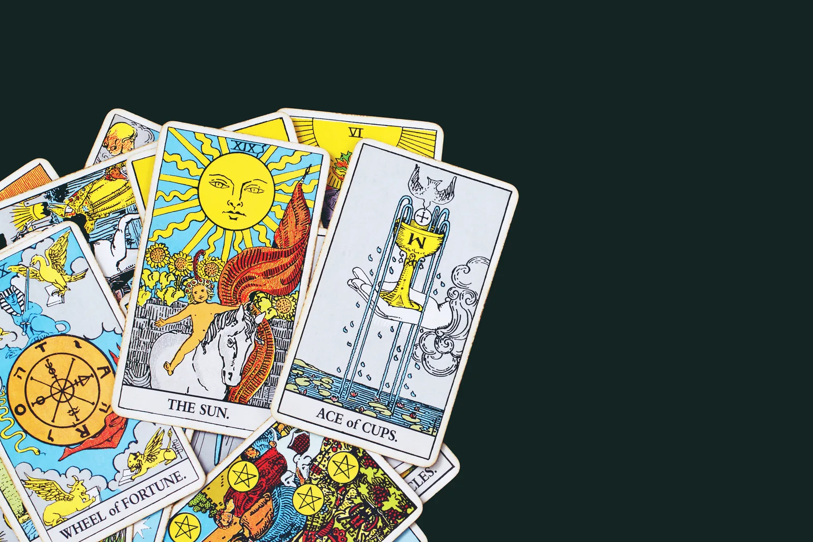 Baraja de tarot preparada para una consulta